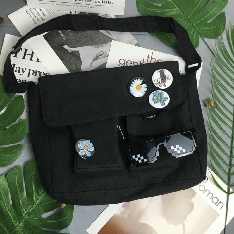 Bolsa Feminina Transversal Basic Flower + Brinde Fofo BS-FM02 LojasStonks Margaridas Negras + Oculos 